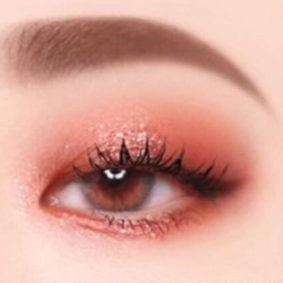 STILA Suede & Glitter & Glow liquid Eyeshadow Coral Reef - Picture 4 of 12